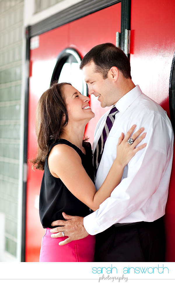 heights-couples-shoot-anniversary-shoot-colorful-balloons-menil-collection-veronica-patrick03