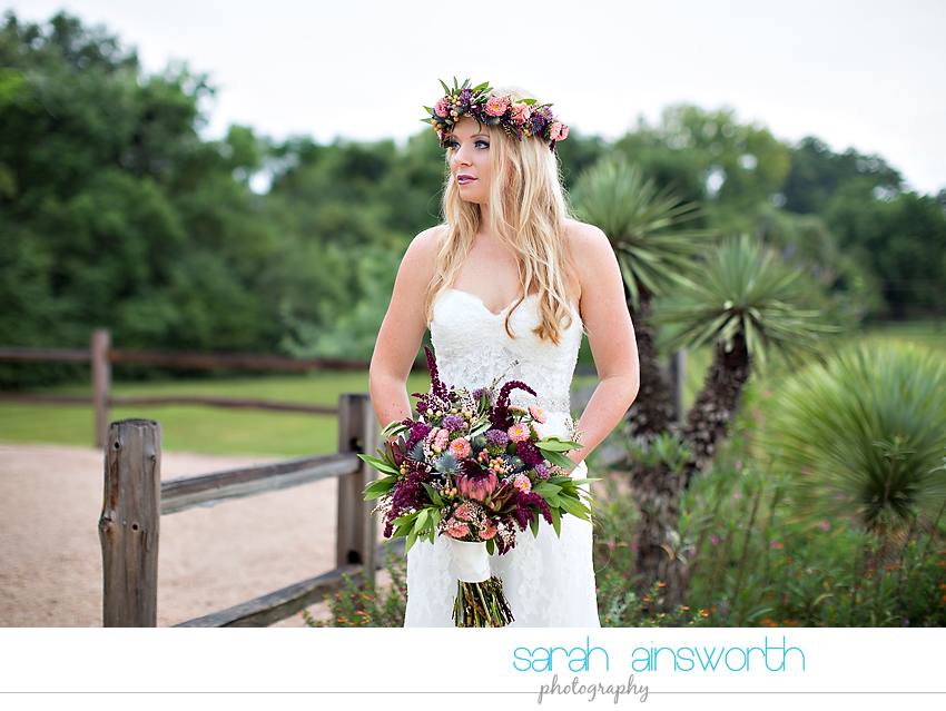 houston-wedding-photographer-fall-wedding-floral-crown-houston-photography-workshop-moffitt-oaks-wedding-jessica008