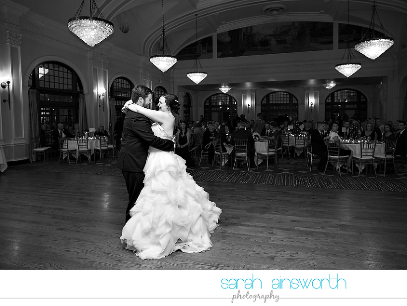 houston-wedding-photographer-crystal-ballroom-wedding-rice-hotel-annie-brad50